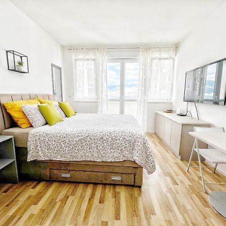 Studio Apartma Pag Blue Ocean 1 With Sea View Pag Town Exterior foto