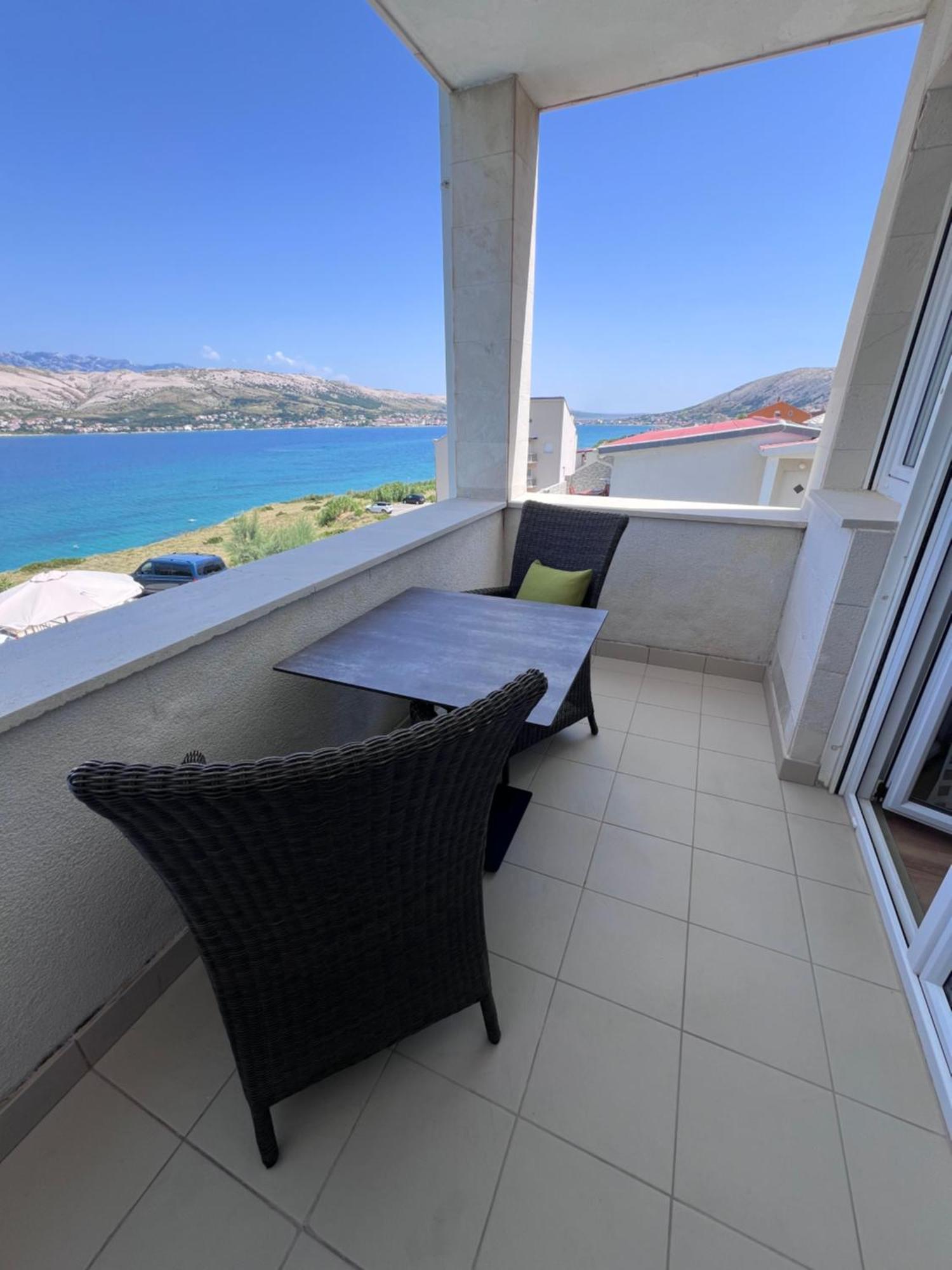 Studio Apartma Pag Blue Ocean 1 With Sea View Pag Town Exterior foto